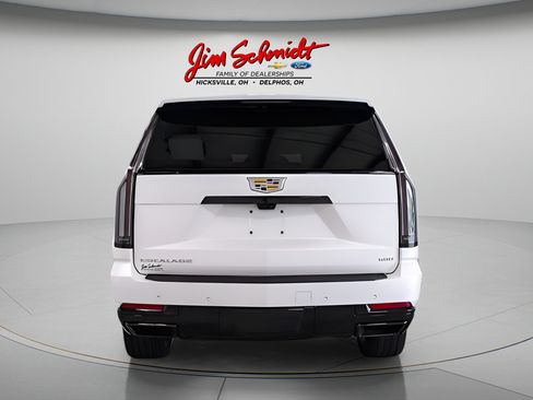 Used 2025 Cadillac Escalade ESV Sport Platinum AWD/4WD image 5