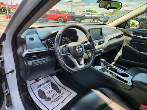 Used 2024 Nissan Altima 2.5 SR FWD image 22