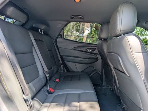 Used 2025 Chevrolet TrailBlazer ACTIV w/ Convenience Package FWD image 19