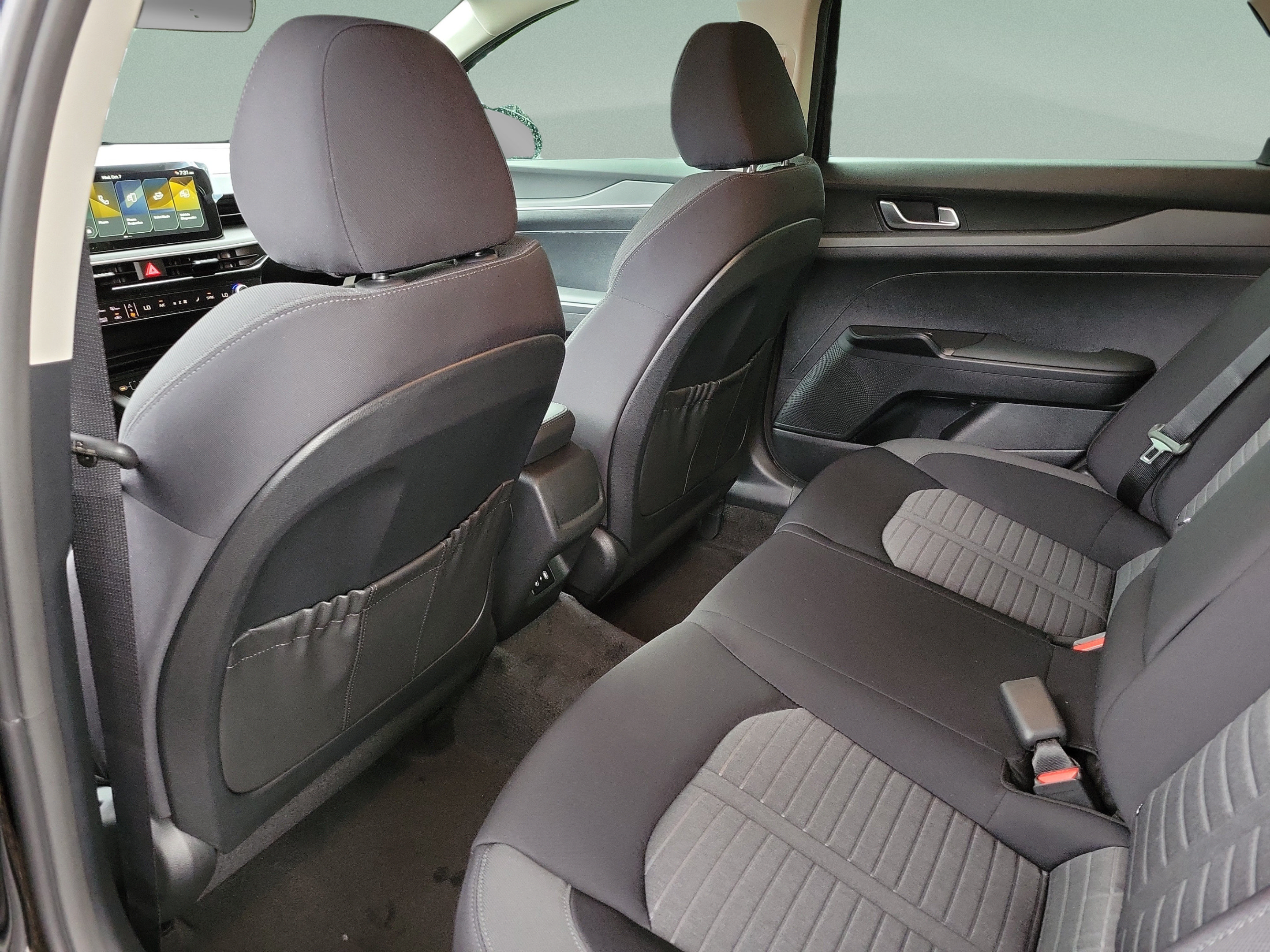 New 2027 Kia K5 LXS FWD image 8