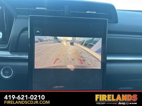 Used 2025 GMC Terrain Elevation image 27