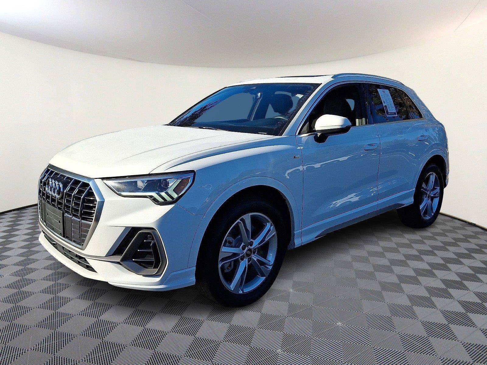 Used 2023 Audi Q3 2.0T Premium AWD/4WD image 3