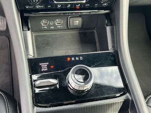 Used 2024 Jeep Grand Cherokee L Limited w/ Luxury Tech Group II AWD/4WD image 31
