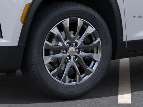 New 2026 Chevrolet Traverse LT w/ Sun and Wheel Package FWD image 9