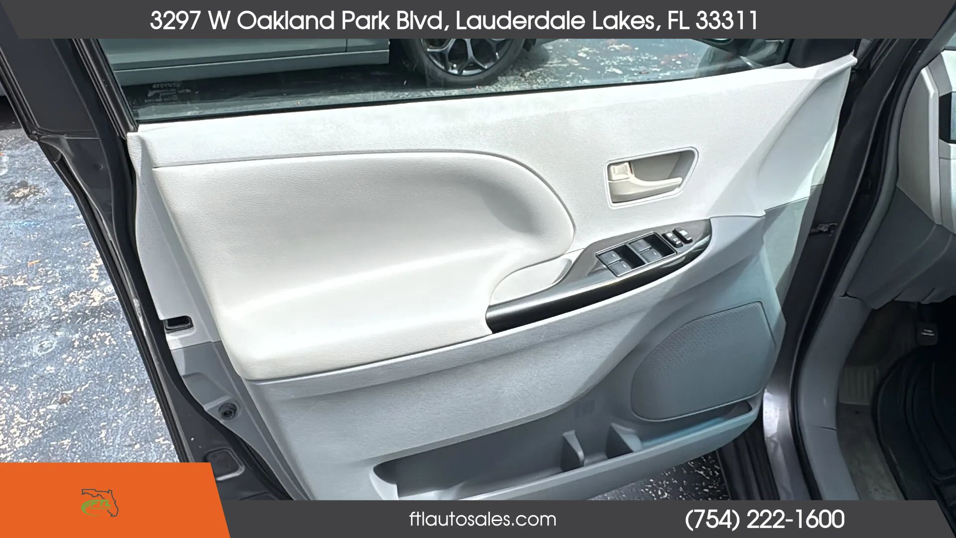 Used 2013 Toyota Sienna LE FWD image 16