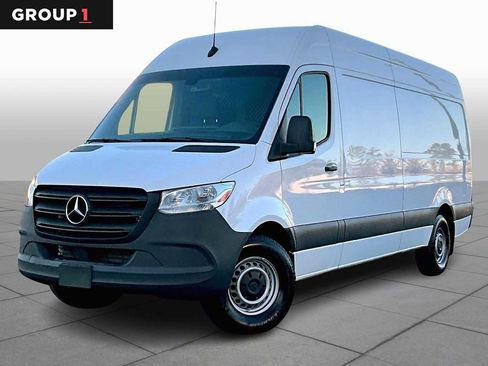 Used 2023 Mercedes-Benz Sprinter 2500 image 1