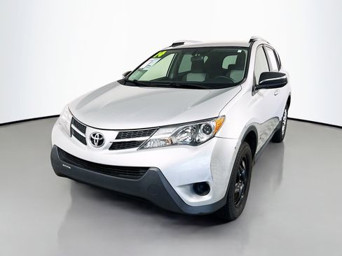 Used 2014 Toyota RAV4 LE image 10