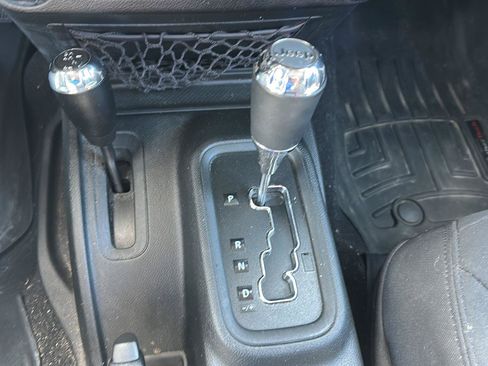 Used 2017 Jeep Wrangler Unlimited Sport w/ Quick Order Package 24S AWD/4WD image 18