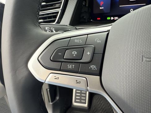 New 2026 Volkswagen Atlas Cross Sport SEL R-Line image 16