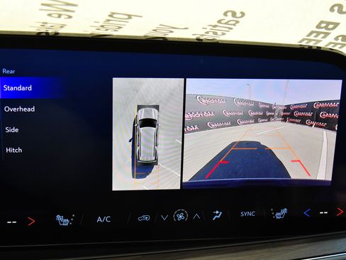 Used 2025 Chevrolet Tahoe LT AWD/4WD image 18