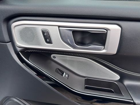 Used 2022 Ford Explorer ST w/ Equipment Group 401A image 30