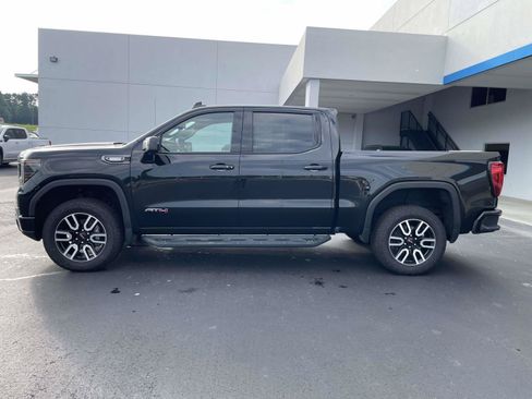 Used 2024 GMC Sierra 1500 AT4 w/ AT4 Premium Package AWD/4WD image 6