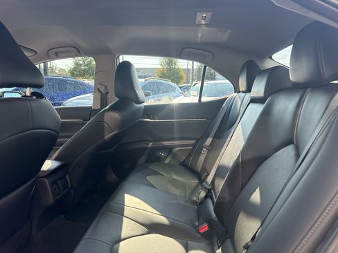 Used 2024 Toyota Camry XLE FWD image 10