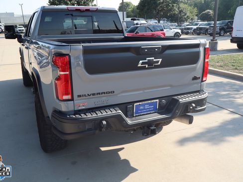Used 2025 Chevrolet Silverado 2500 ZR2 w/ ZR2 Bison Edition AWD/4WD image 27