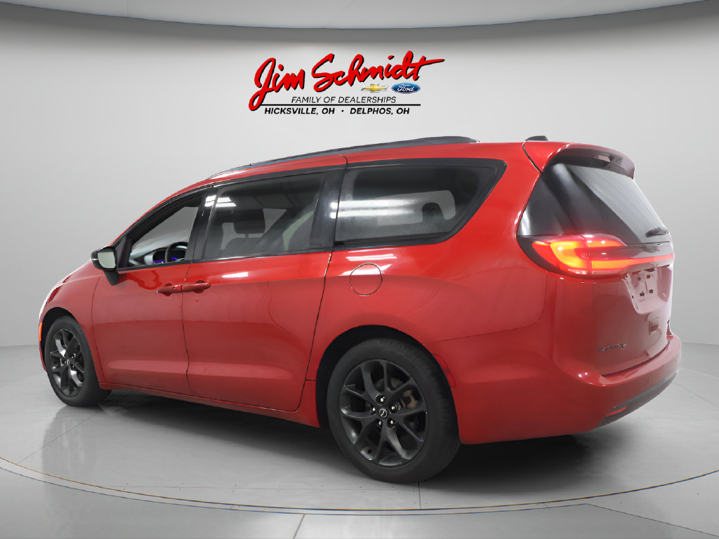 Used 2026 Chrysler Pacifica Limited w/ S Appearance Package FWD image 4