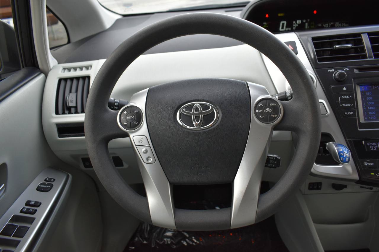 Used 2012 Toyota Prius V Five FWD image 13