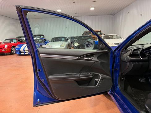 Used 2019 Honda Civic Sport image 12