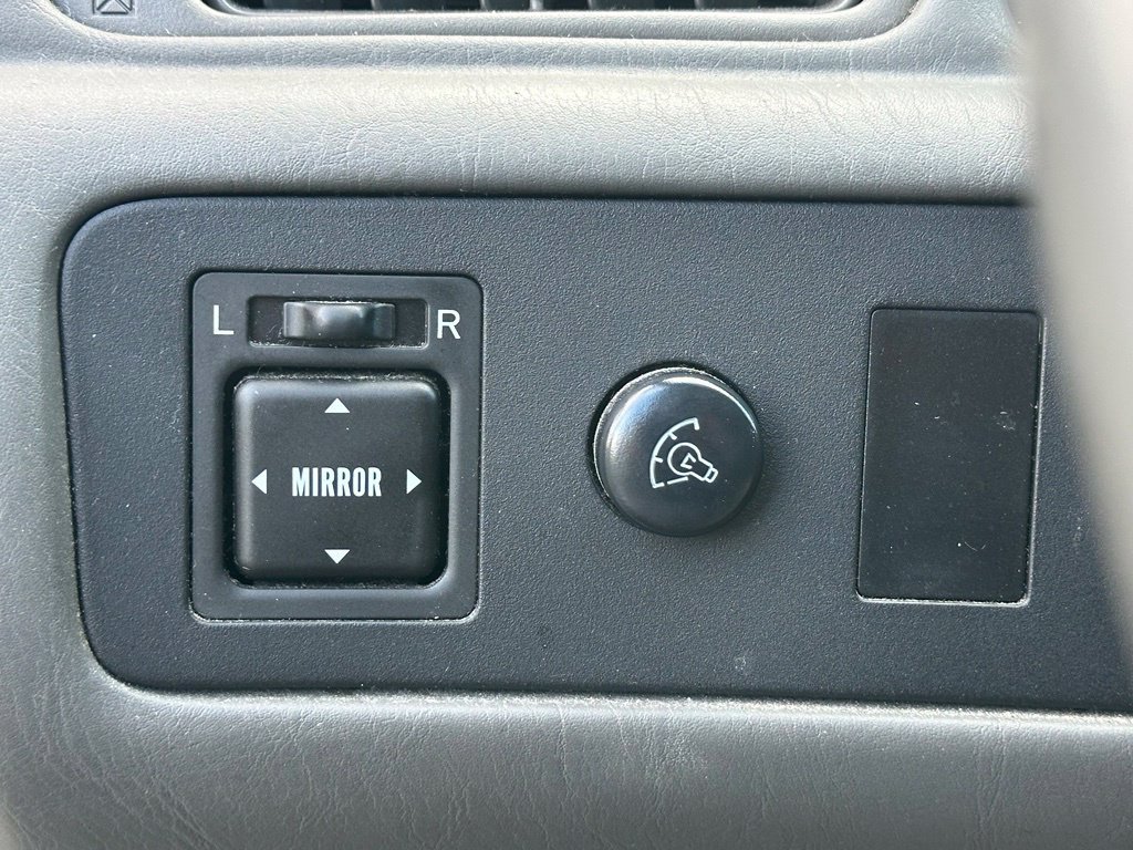 Used 1998 Toyota Camry LE FWD image 16