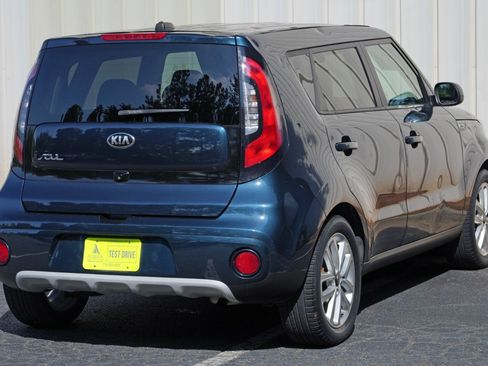 Used 2019 Kia Soul + FWD image 43