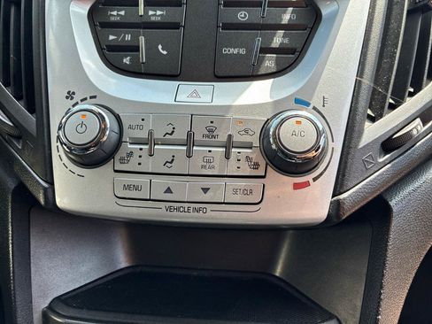Used 2017 Chevrolet Equinox Premier w/ Enhanced Convenience Package FWD image 43