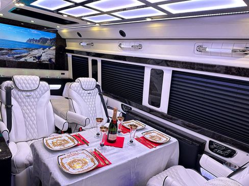 Used 2024 Mercedes-Benz Sprinter 3500 image 34