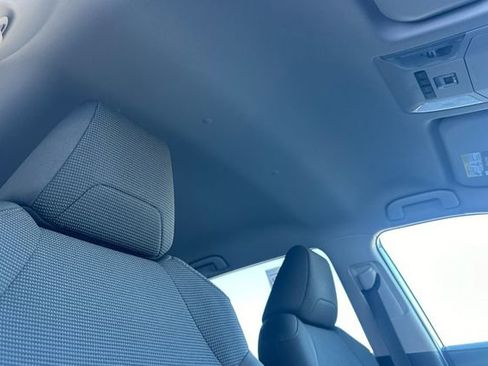 Used 2022 Toyota RAV4 LE image 16