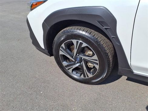 Used 2024 Subaru Crosstrek 2.0i Premium image 4
