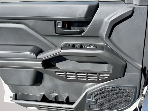 Used 2024 Toyota Tacoma SR5 w/ SR5 Upgrade Package image 26