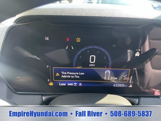 Used 2025 Chevrolet TrailBlazer LT AWD/4WD image 32