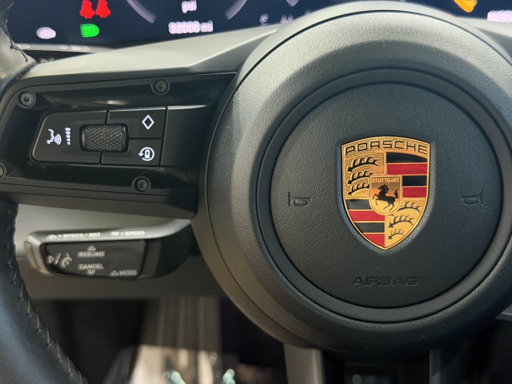 Used 2020 Porsche Taycan 4S AWD/4WD image 32