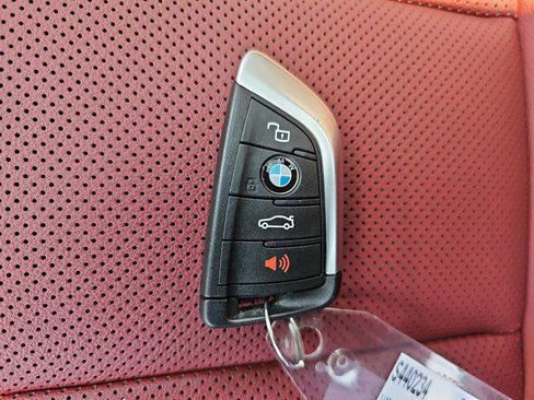 Used 2024 BMW 330i Sedan w/ Convenience Package image 37