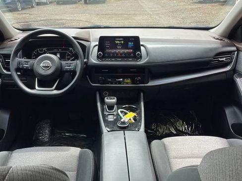 Used 2023 Nissan Rogue SV AWD/4WD image 12