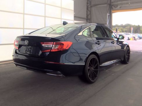 Used 2020 Honda Accord EX image 2