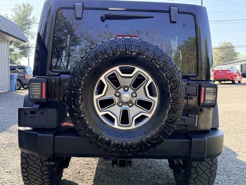 Used 2013 Jeep Wrangler Unlimited Rubicon w/ Dual Top Group image 6