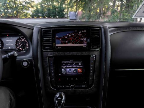 Used 2021 INFINITI QX80 Premium Select w/ All-Season Package RWD image 10