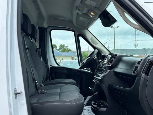 Used 2024 RAM ProMaster 2500 FWD image 10