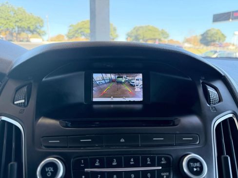 Used 2016 Ford Focus SE w/ Equipment Group 201A image 23