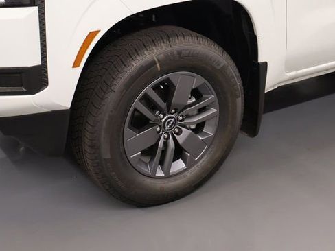 New 2025 Nissan Frontier SV image 5