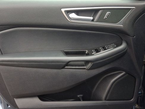 Used 2019 Ford Edge SEL w/ Equipment Group 201A image 12