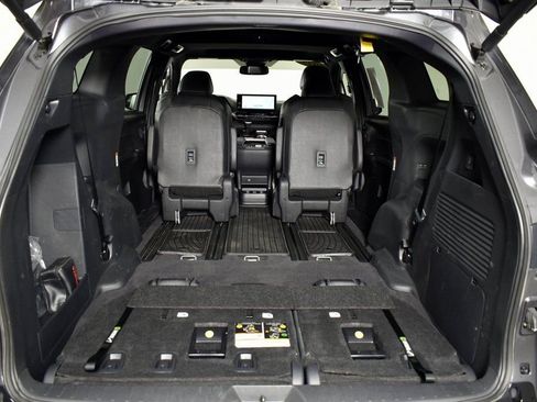 Used 2025 Toyota Sienna XSE w/ XSE Plus Package image 26