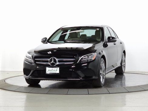 Used 2020 Mercedes-Benz C 300 4MATIC Sedan image 3