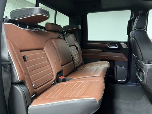 Used 2025 GMC Sierra 3500 Denali Ultimate image 53