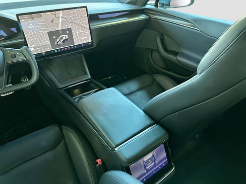 Used 2022 Tesla Model S Plaid image 24