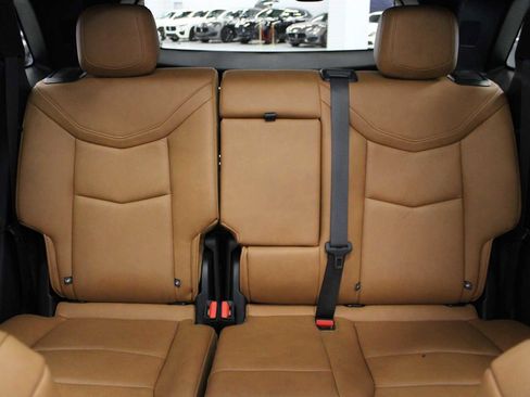 Certified 2022 Cadillac XT5 Premium Luxury w/ Technology Package image 40