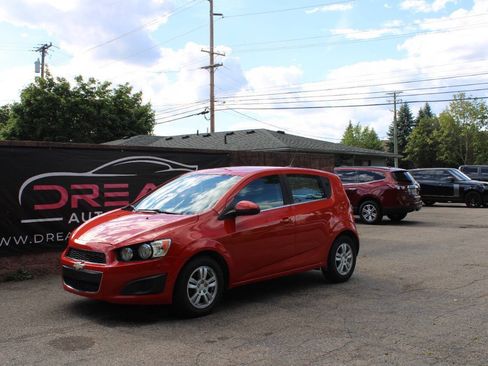 Used 2012 Chevrolet Sonic LT FWD image 1