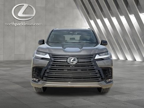 Certified 2025 Lexus LX 600 4WD w/ Appearance Package image 25