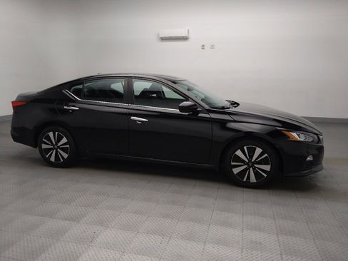 Used 2021 Nissan Altima 2.5 SV image 11