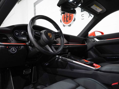 Used 2021 Porsche 911 Carrera RWD image 10