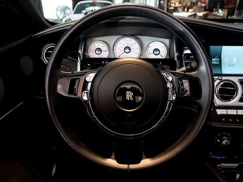 Used 2017 Rolls-Royce Dawn image 15