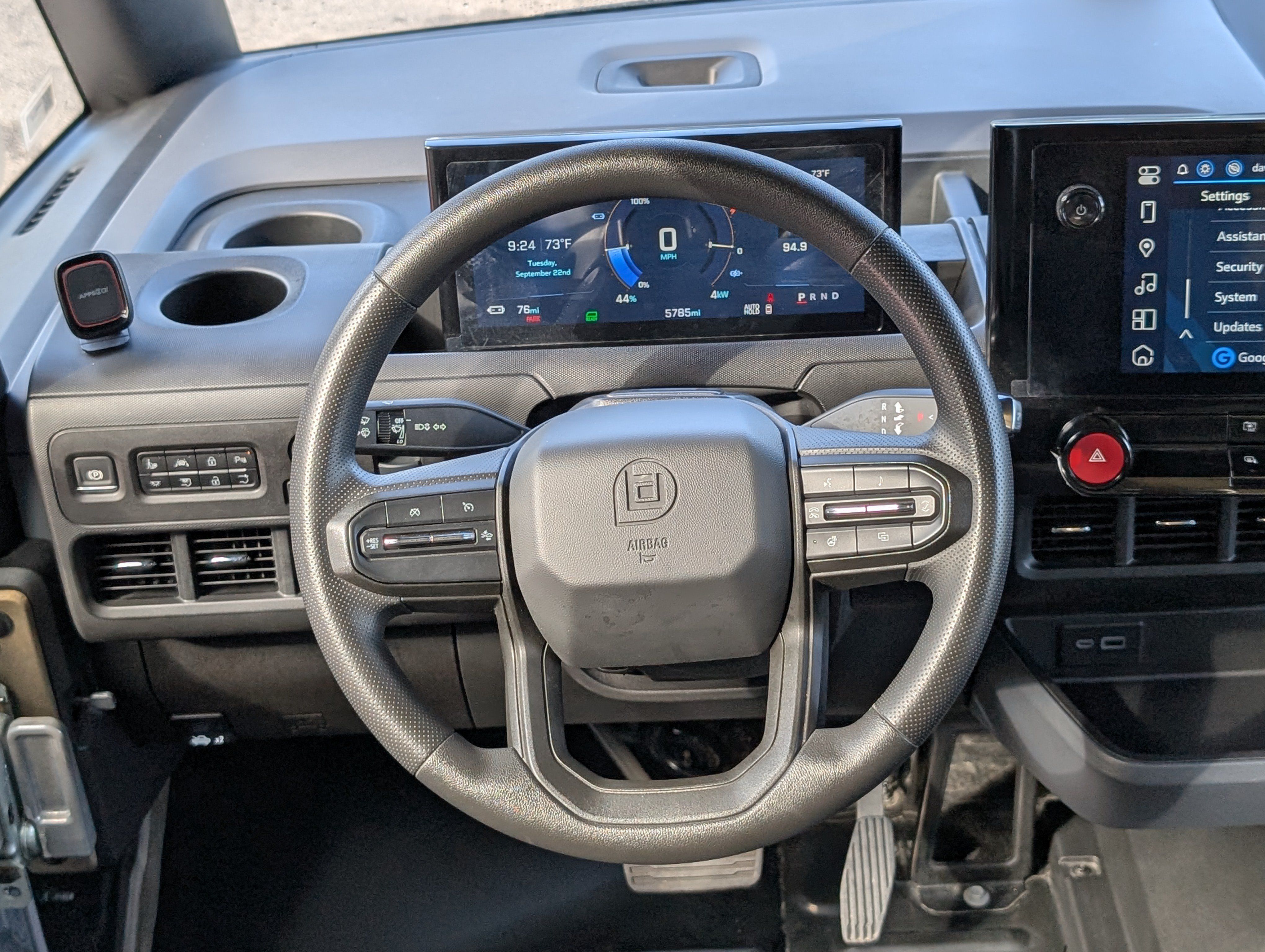 Used 2024 Chevrolet Brightdrop 600 w/ Commercial Equipment Package AWD/4WD image 19